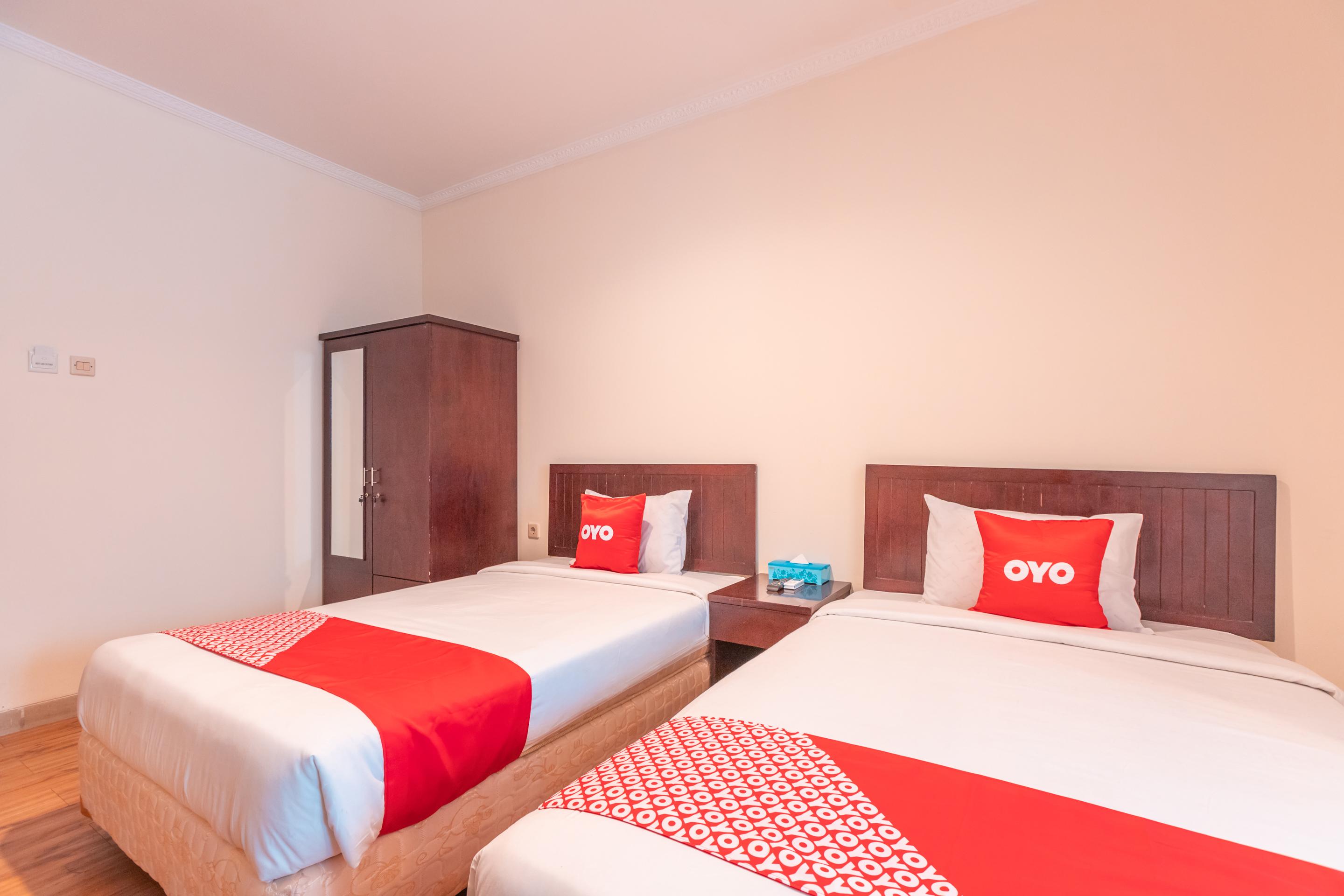 Vaccinated Staff - Oyo Flagship 2131 Hotel Binong Tangerang Exterior photo